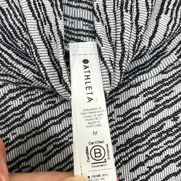Athleta NWOT Flurry Seamless‎ Turtleneck size Medium - Picture 4 of 11